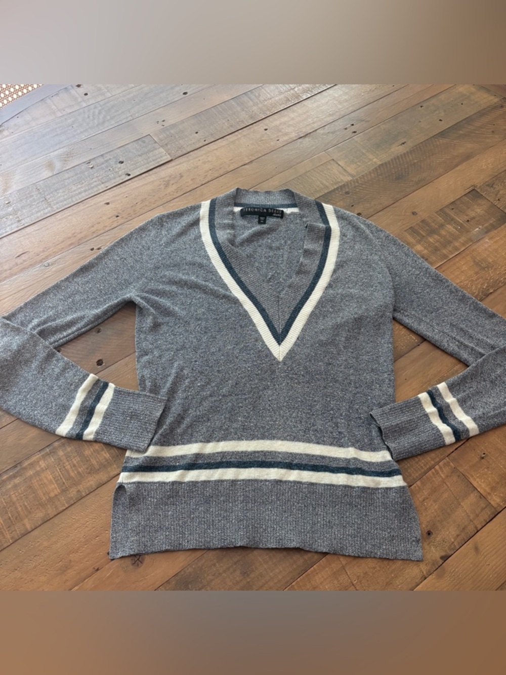 Veronica beard Walton sweater size XSmall